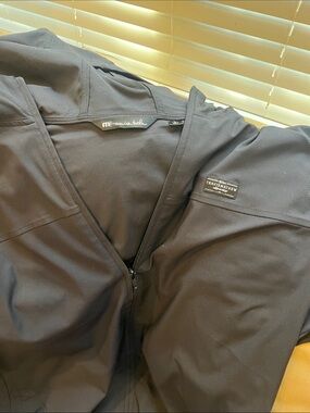 Travis Mathew Men's Black Lightweight Jacket